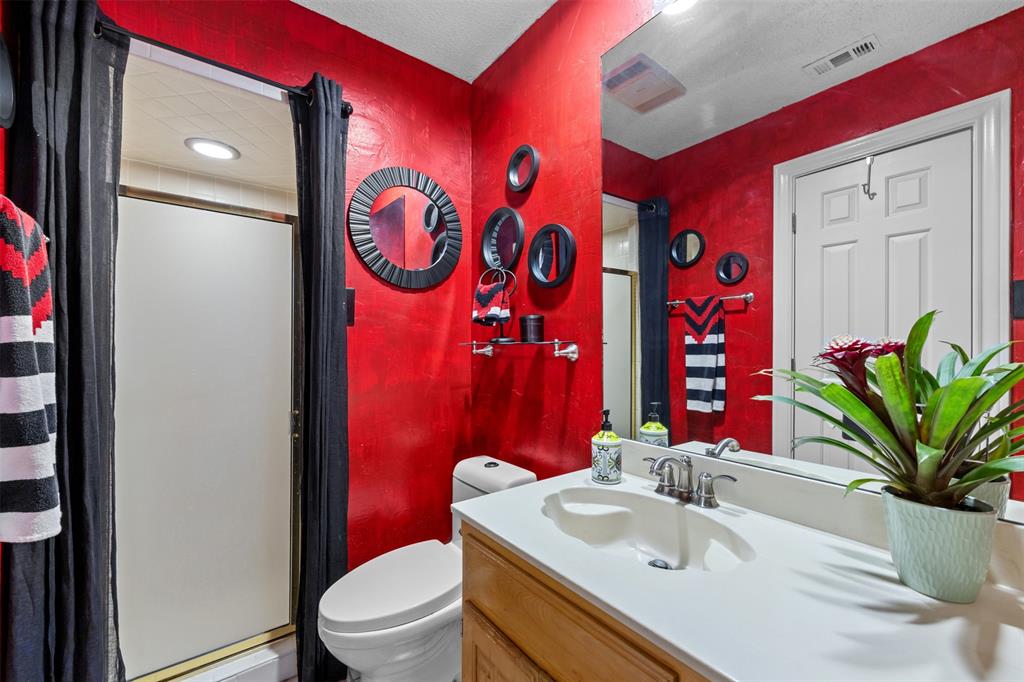 809 Shady Creek Drive Property Photo 29
