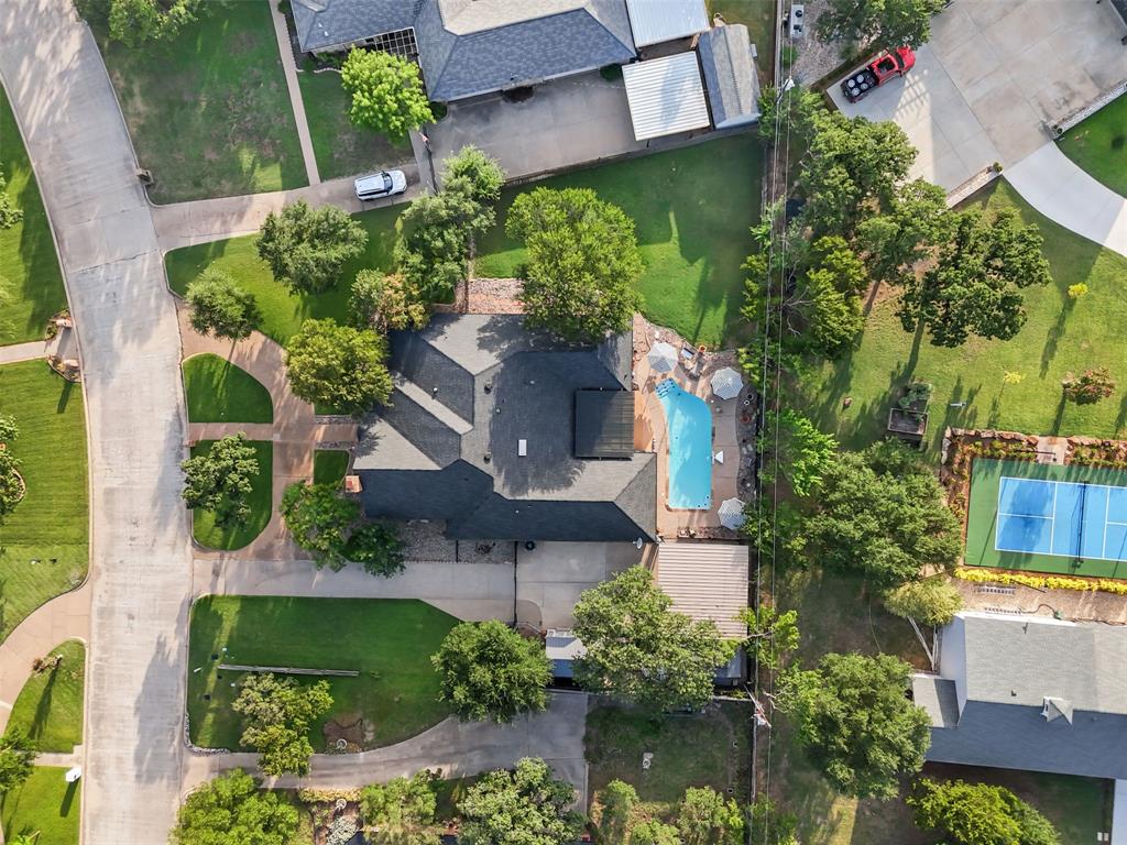 809 Shady Creek Drive Property Photo 36