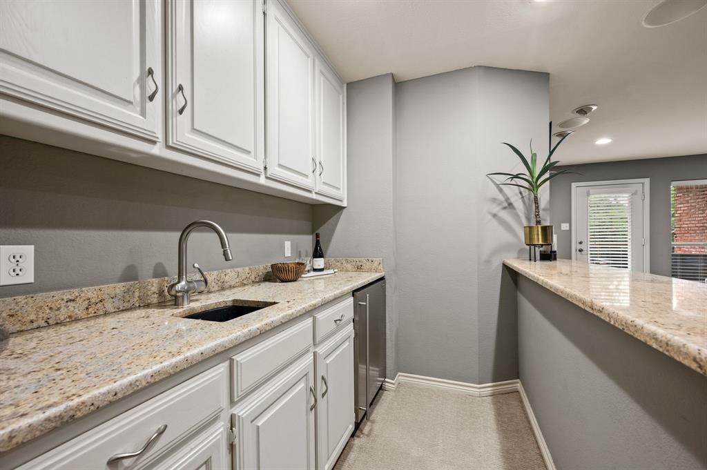 2108 Stonehaven Drive Property Photo 28