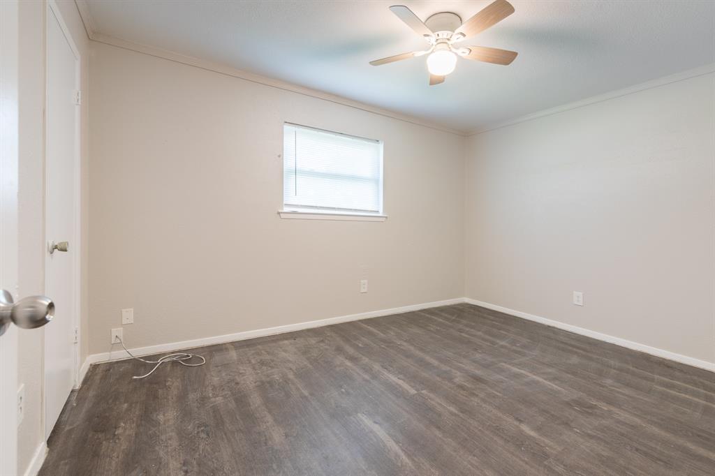 2303 April Lane Property Photo 12