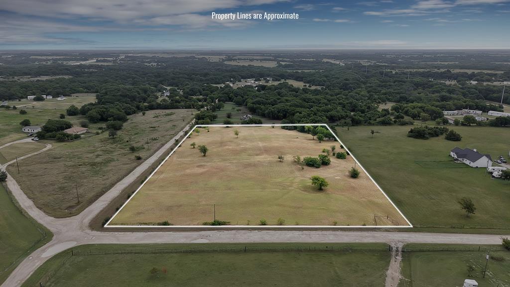 250 Private Road 477 Property Photo 2
