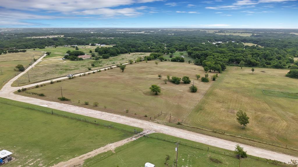 250 Private Road 477 Property Photo 3