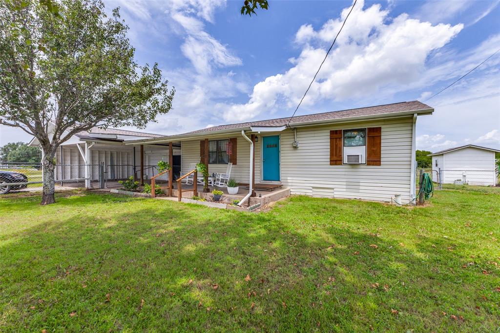 7811 Fm 35 Property Photo 1