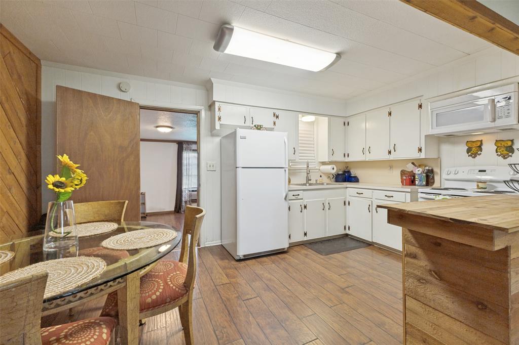 7811 Fm 35 Property Photo 6