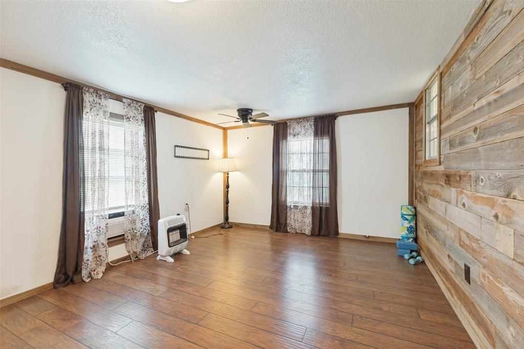 7811 Fm 35 Property Photo 9