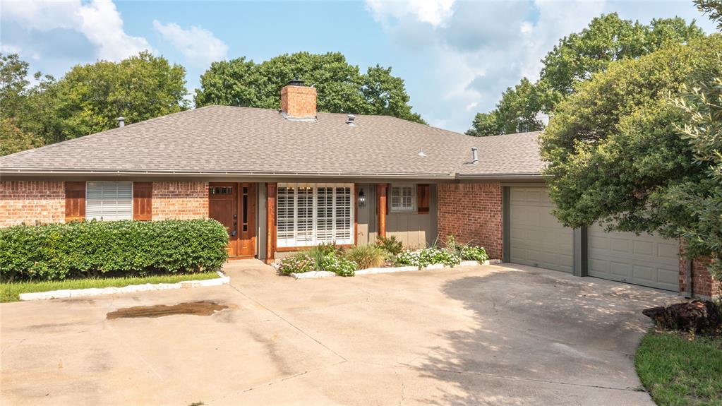 8921 Crosswind Drive Property Photo 4