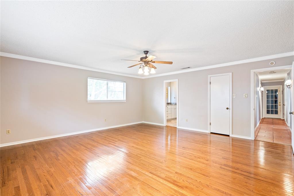 8921 Crosswind Drive Property Photo 18
