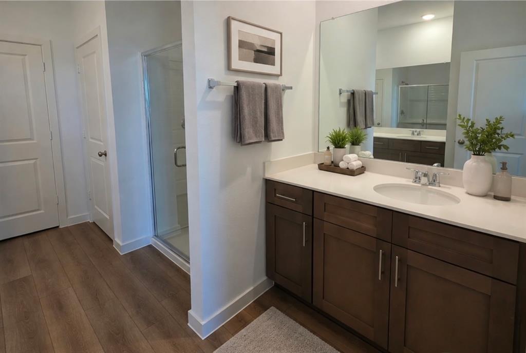 2402 Glacier Way Property Photo 6
