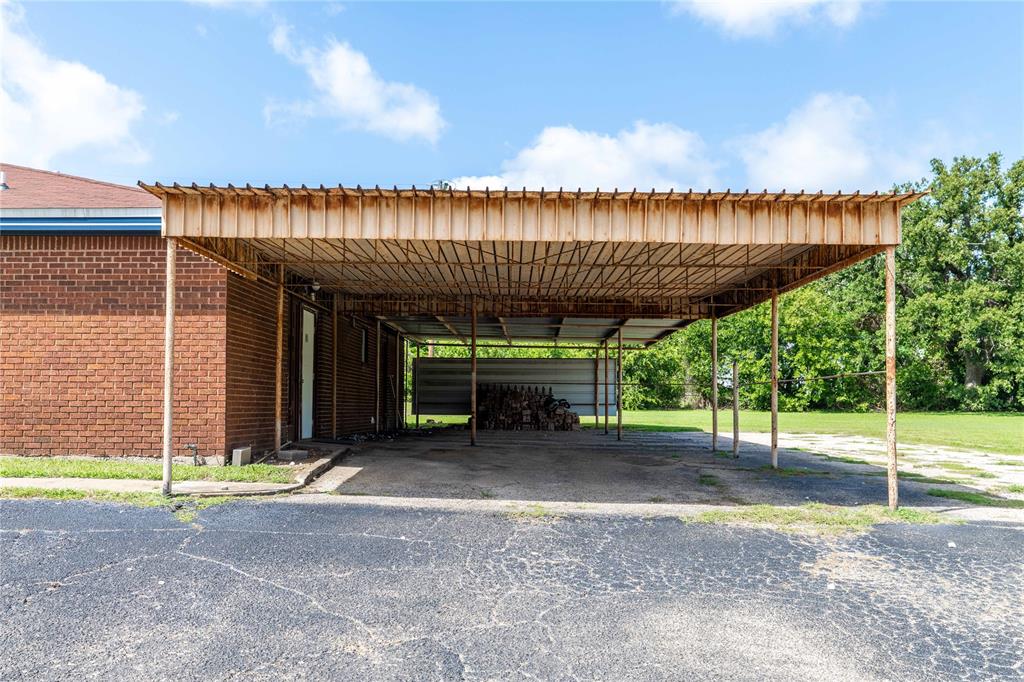 2201 Coggin Avenue Property Photo 10
