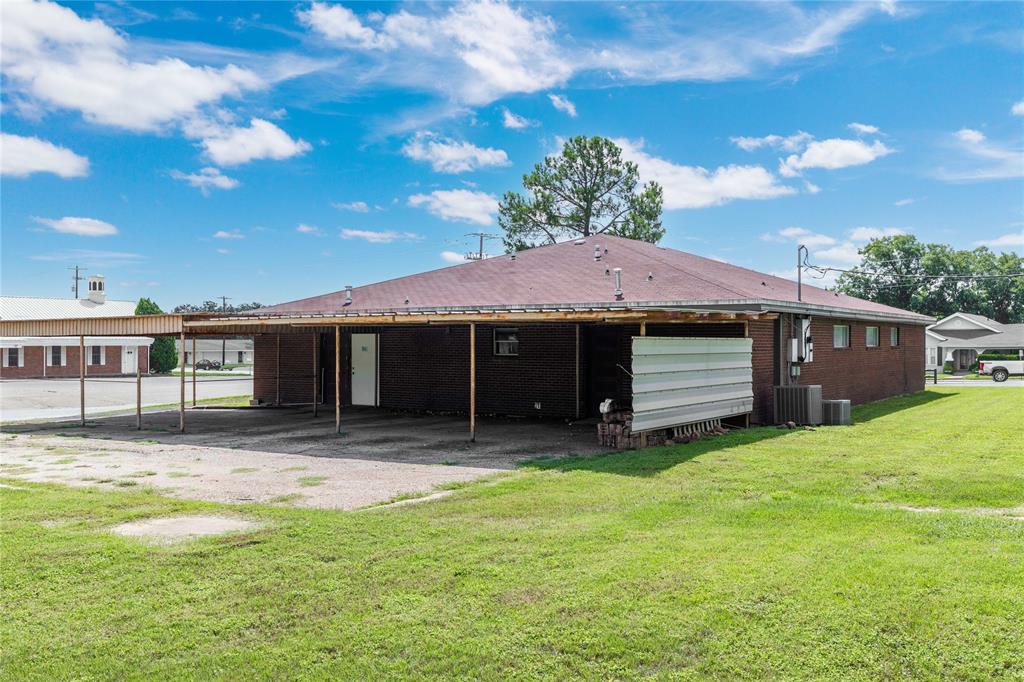 2201 Coggin Avenue Property Photo 13