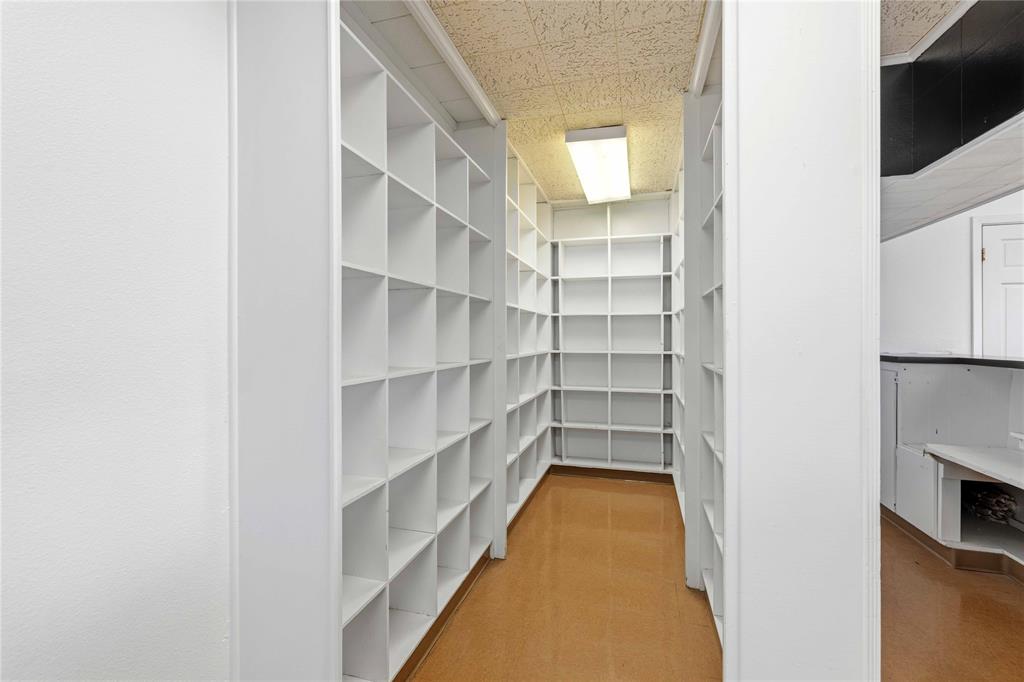 2201 Coggin Avenue Property Photo 20