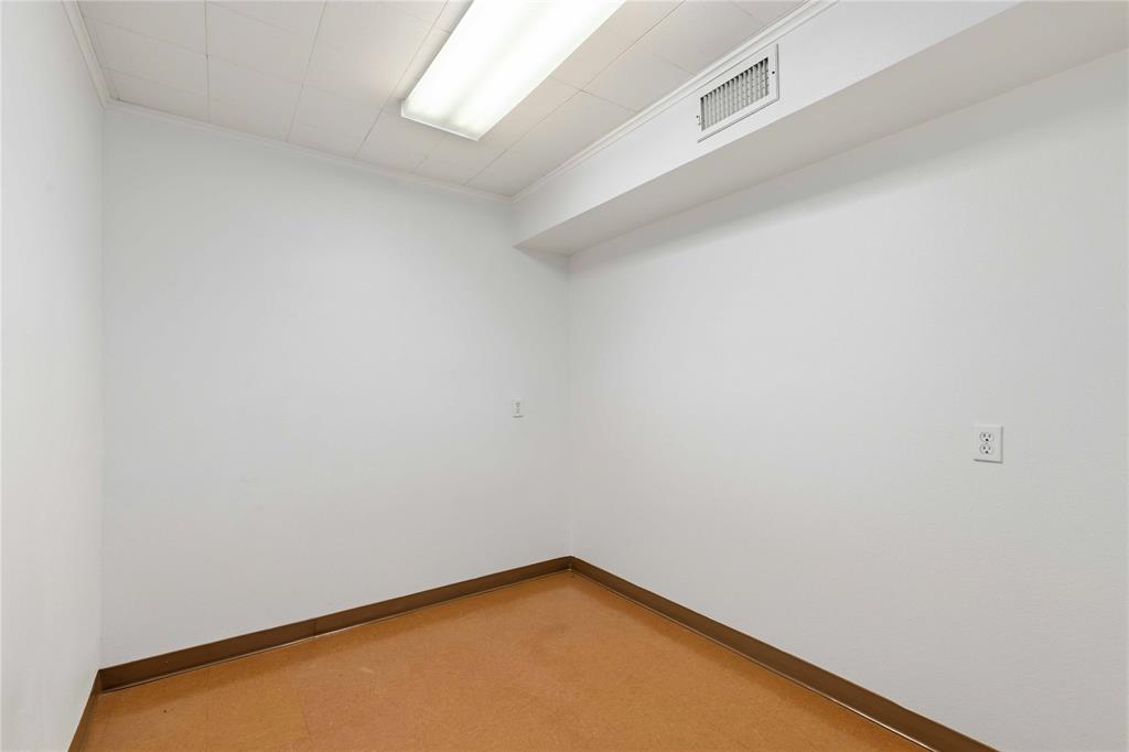 2201 Coggin Avenue Property Photo 27
