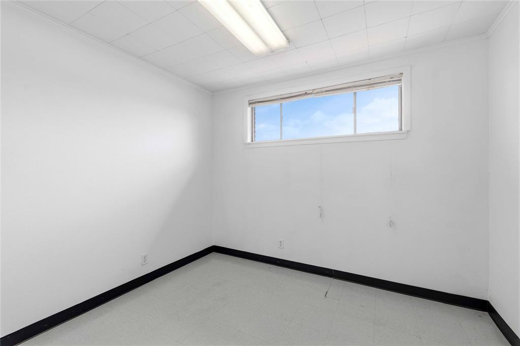 2201 Coggin Avenue Property Photo 30