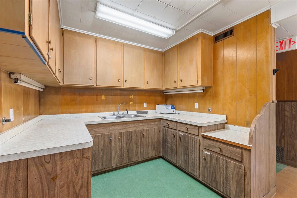 2201 Coggin Avenue Property Photo 33