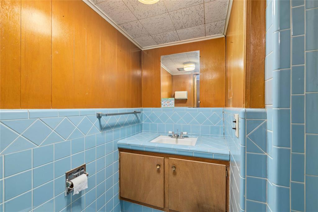 2201 Coggin Avenue Property Photo 35