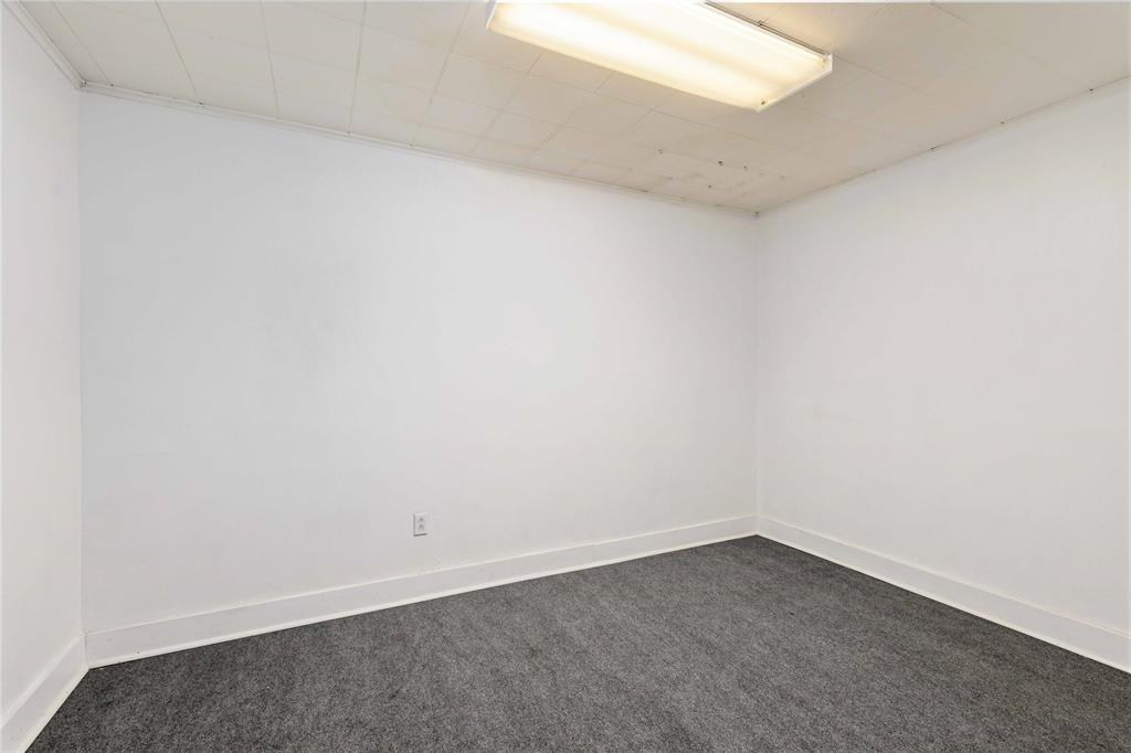 2201 Coggin Avenue Property Photo 36