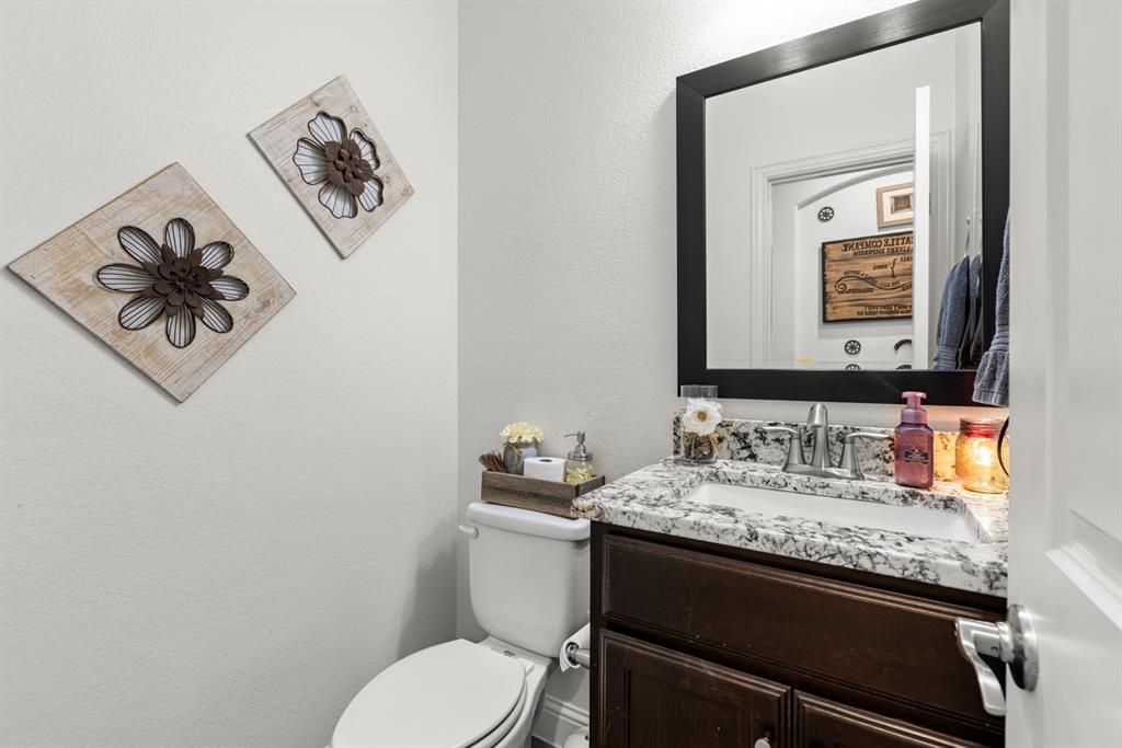 9689 County Road 4116 Property Photo 15