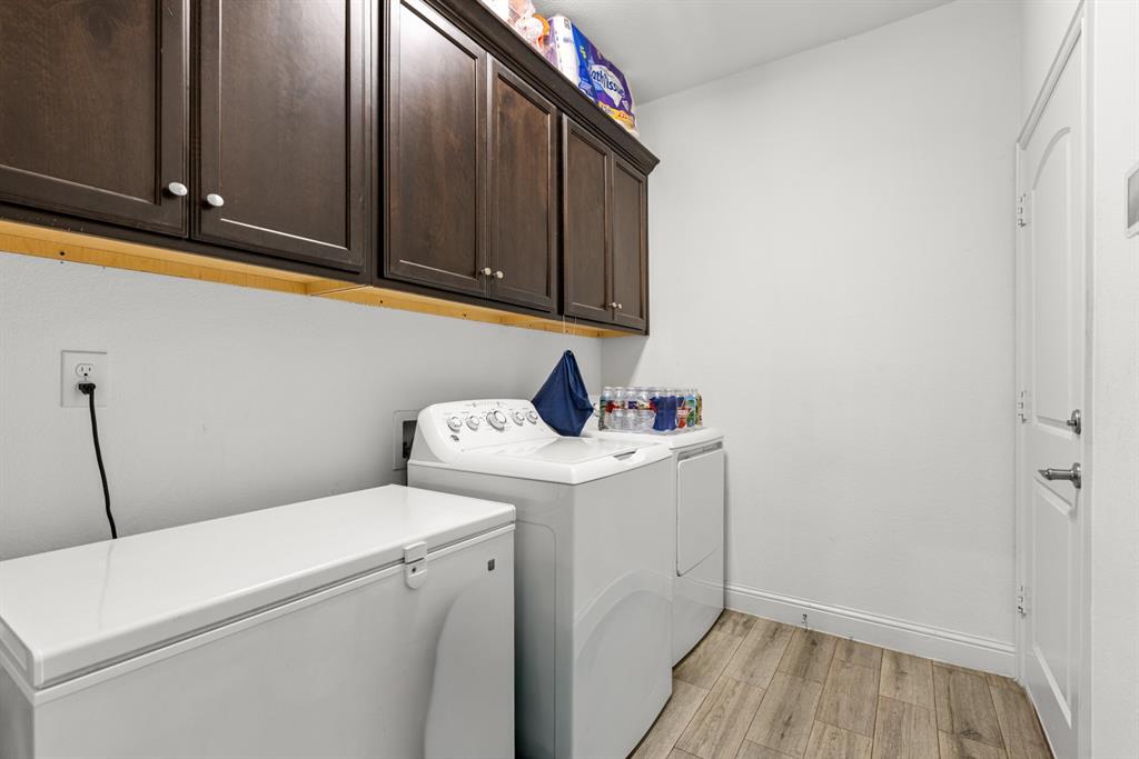 9689 County Road 4116 Property Photo 17