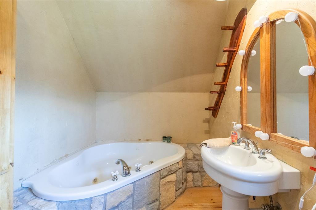 13358 Fm 1235 Property Photo 32