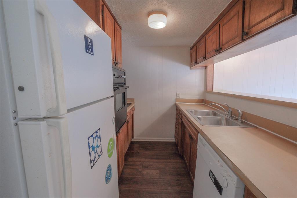 6317 Granbury Road 6321 Property Photo 7