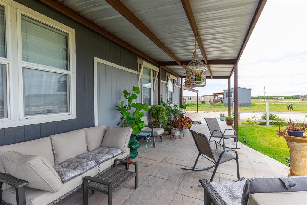 6348 Private Road 4286 Property Photo 2
