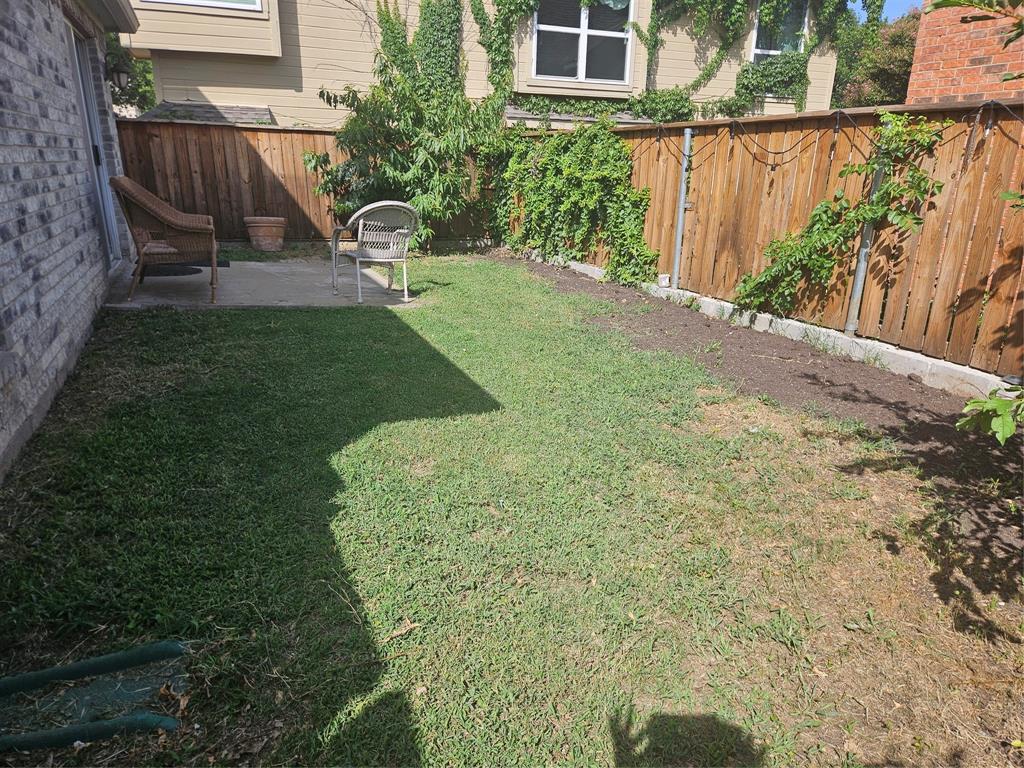 1537 Collin Drive Property Photo 2