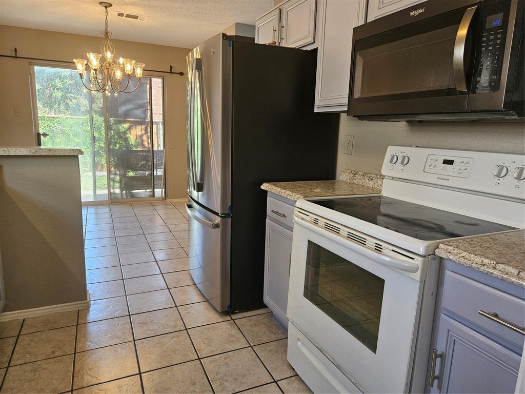 1537 Collin Drive Property Photo 8