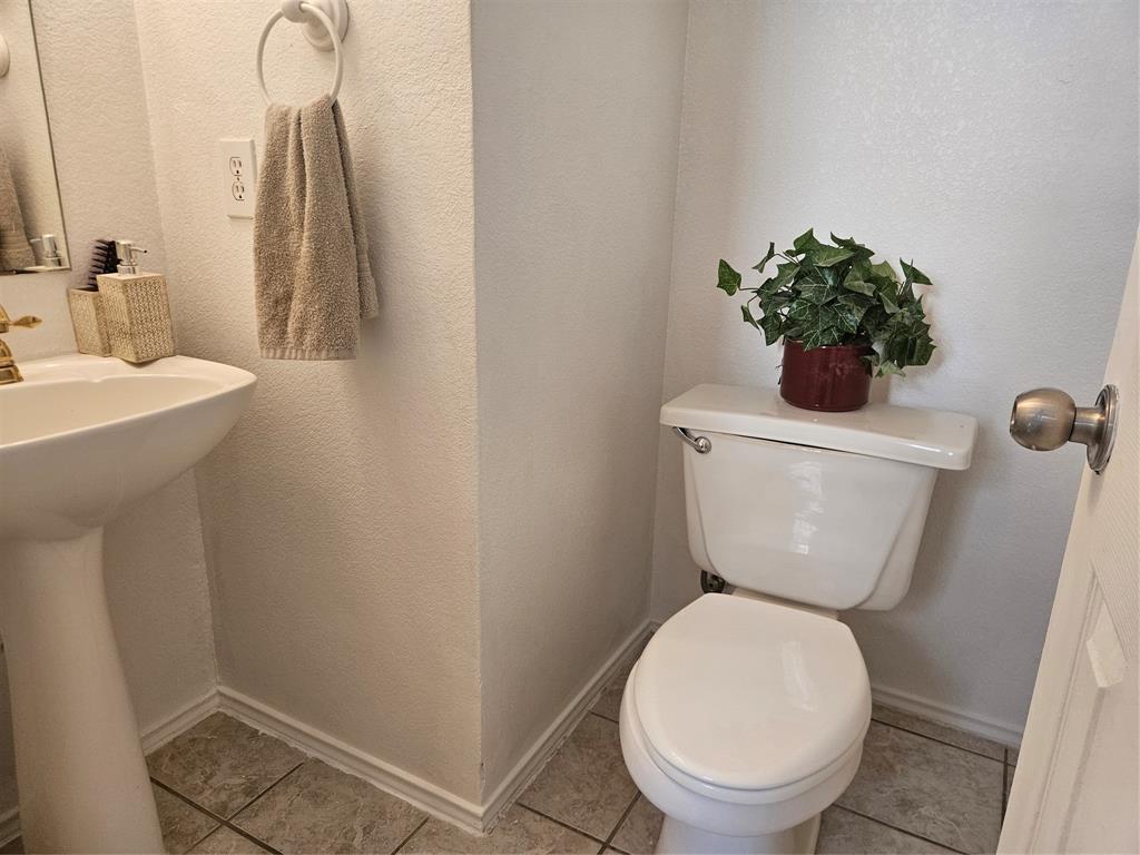 1537 Collin Drive Property Photo 12
