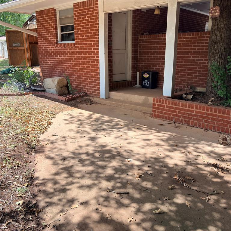 3103 N Oak Avenue Property Photo 7