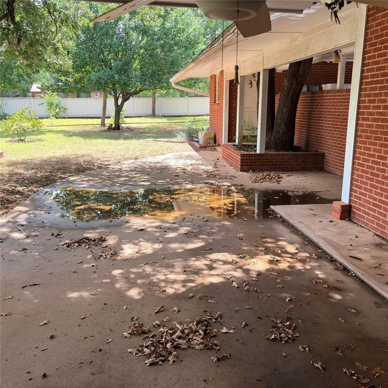 3103 N Oak Avenue Property Photo 10