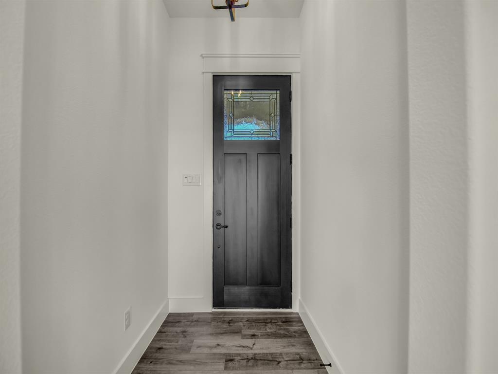 1012 Don Eve Court Property Photo 8