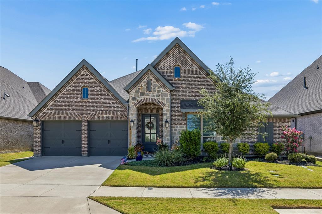 3304 Honey Suckle Lane Property Photo 1