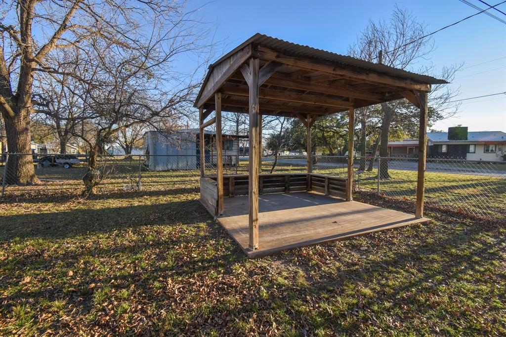 300 N Shore Property Photo 12