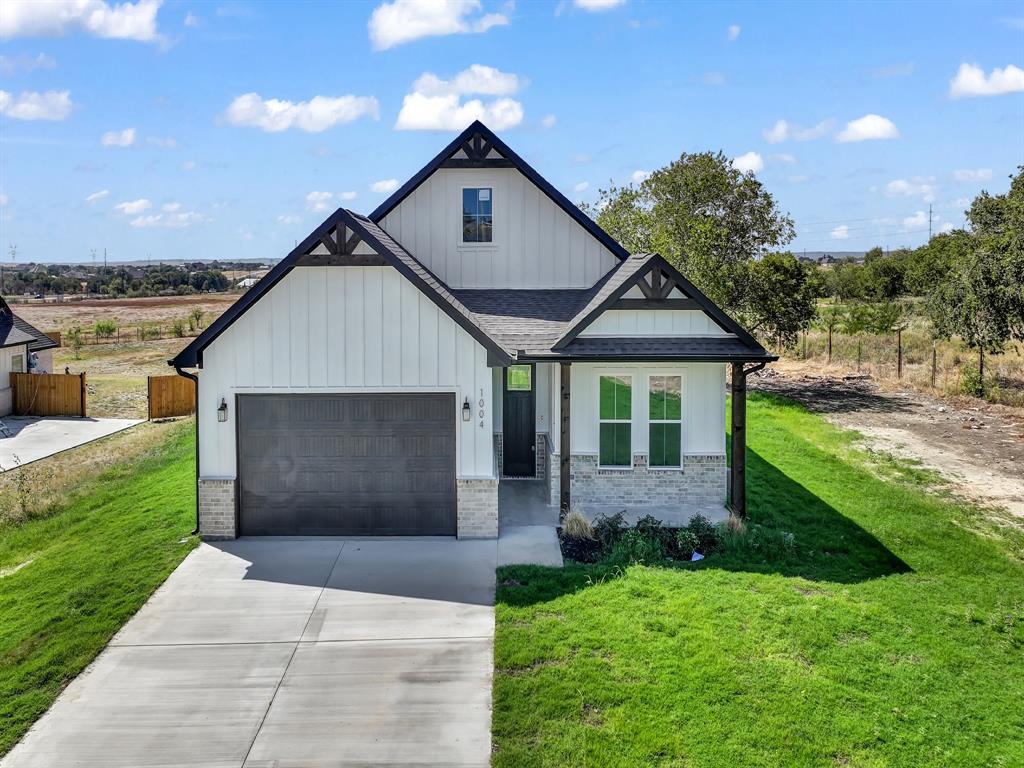 1004 Don Eve Court Property Photo 1
