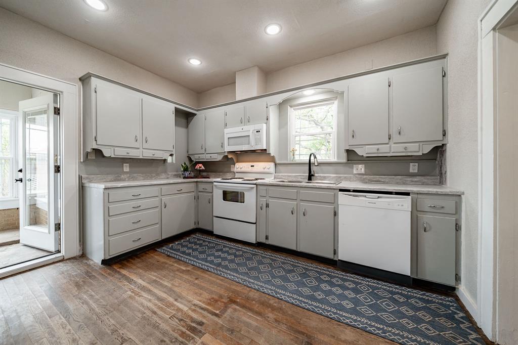 305 W Swenson Avenue Property Photo 11