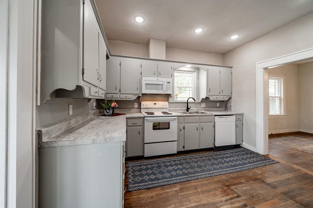 305 W Swenson Avenue Property Photo 12
