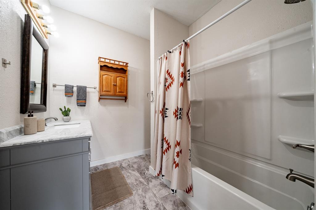 305 W Swenson Avenue Property Photo 20