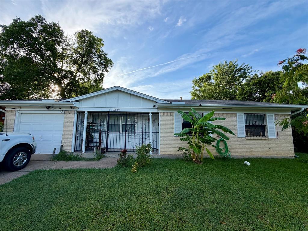 2329 Clover Ridge Drive Property Photo 1