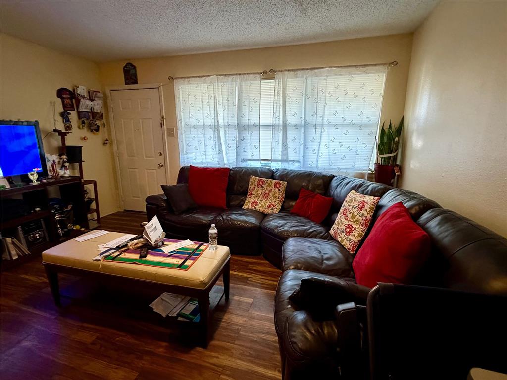 2329 Clover Ridge Drive Property Photo 2