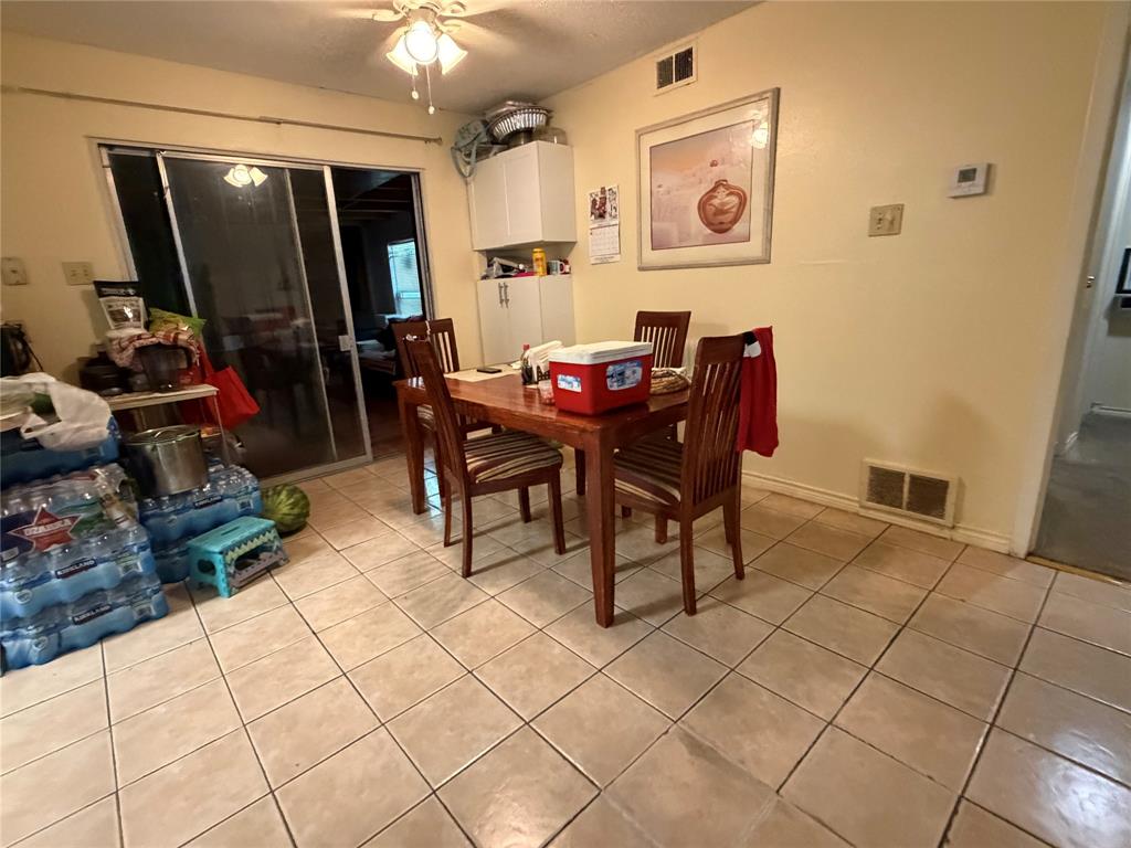 2329 Clover Ridge Drive Property Photo 3
