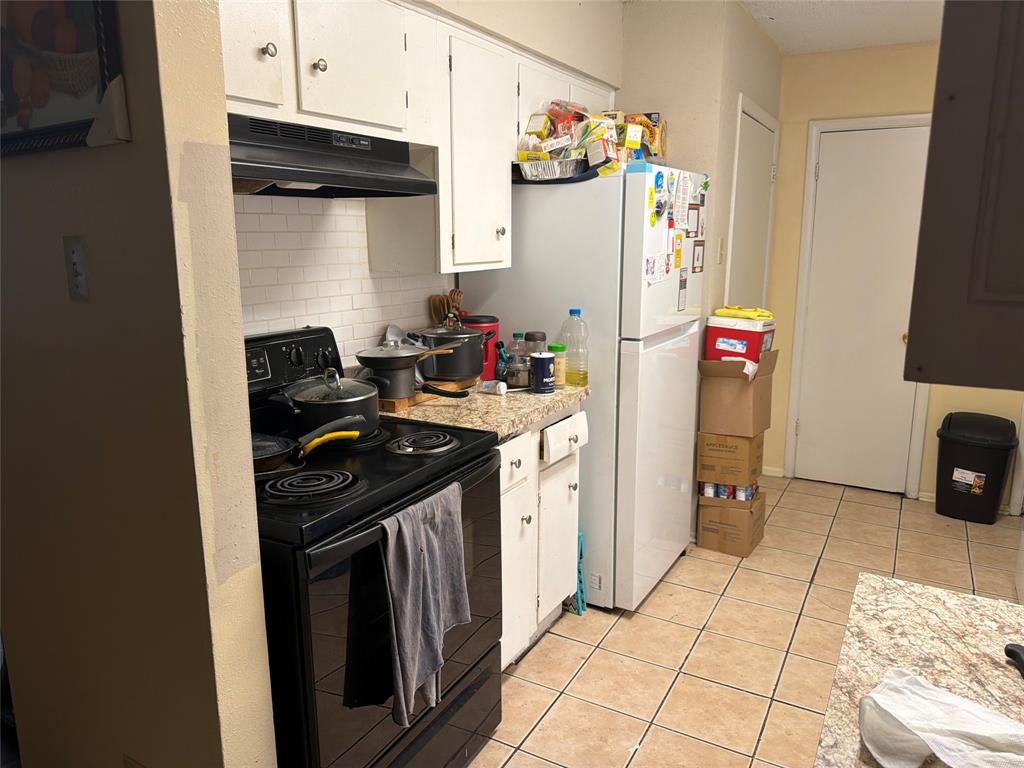 2329 Clover Ridge Drive Property Photo 4