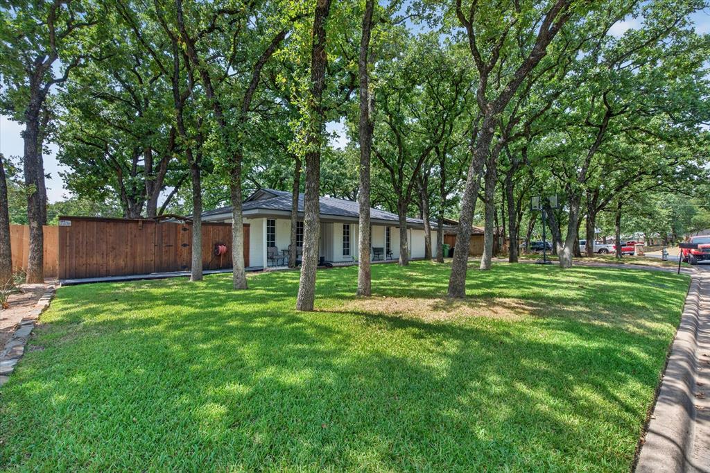 1317 W Redbud Drive Property Photo 1