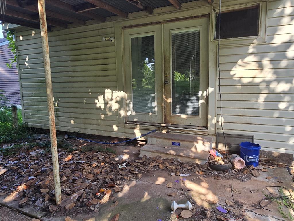 1241 Dudley Lane Property Photo 17