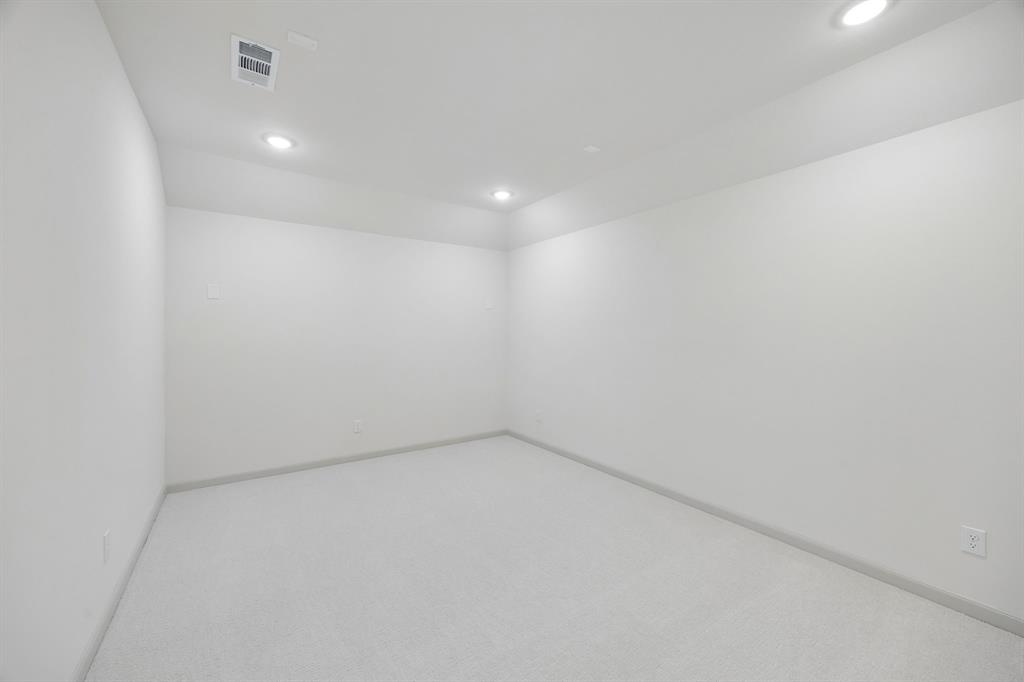 6955 Claystone Drive Property Photo 12