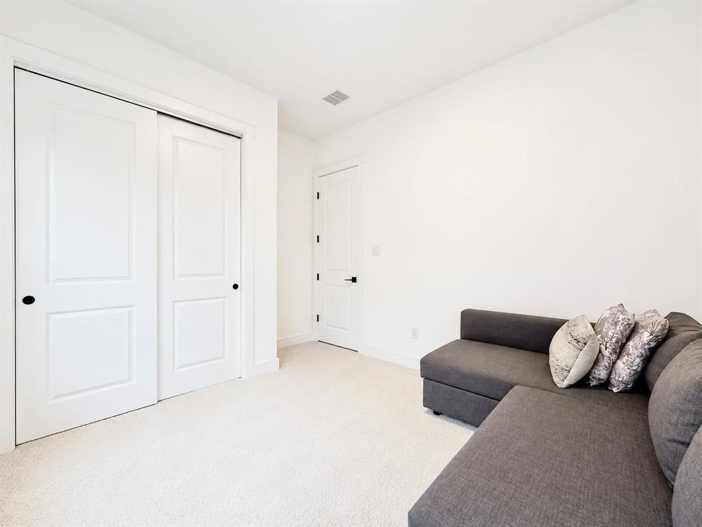 8912 Free Ferry Lane Property Photo 21