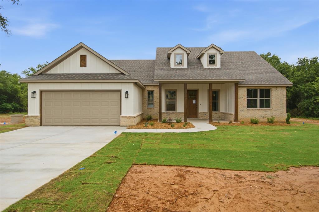 124 Graystone Property Photo 1