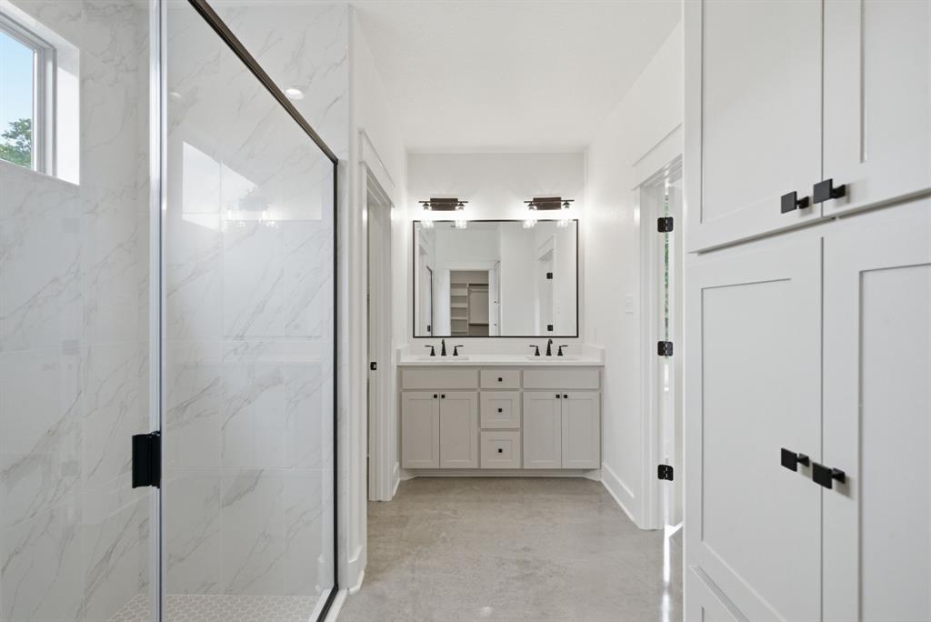 124 Graystone Property Photo 12
