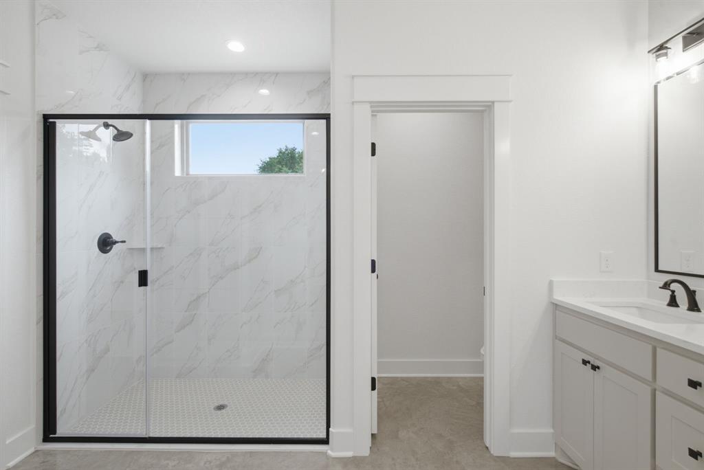 124 Graystone Property Photo 14