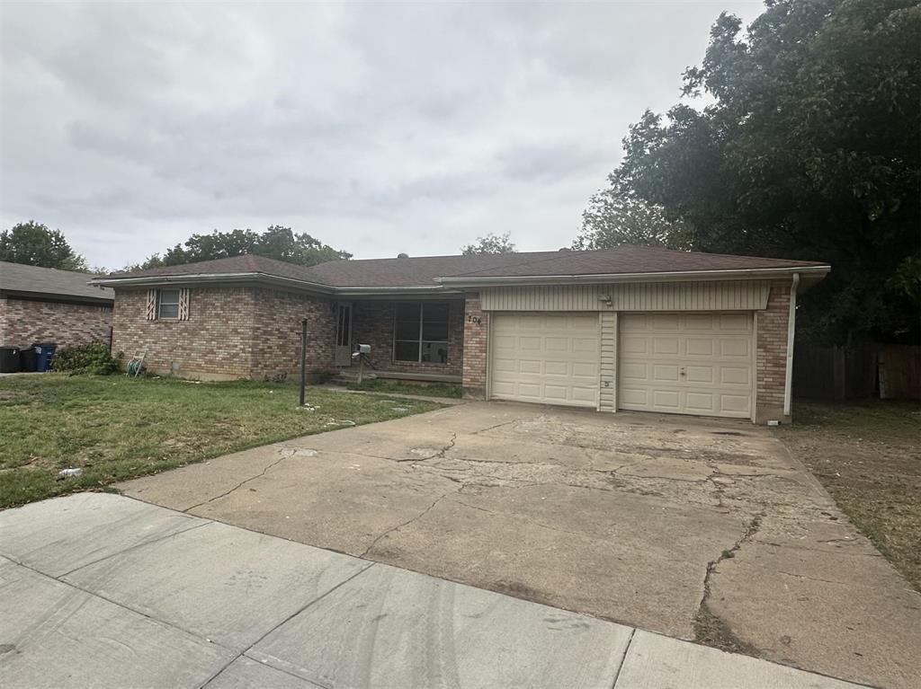 704 Clebud Drive Property Photo 1