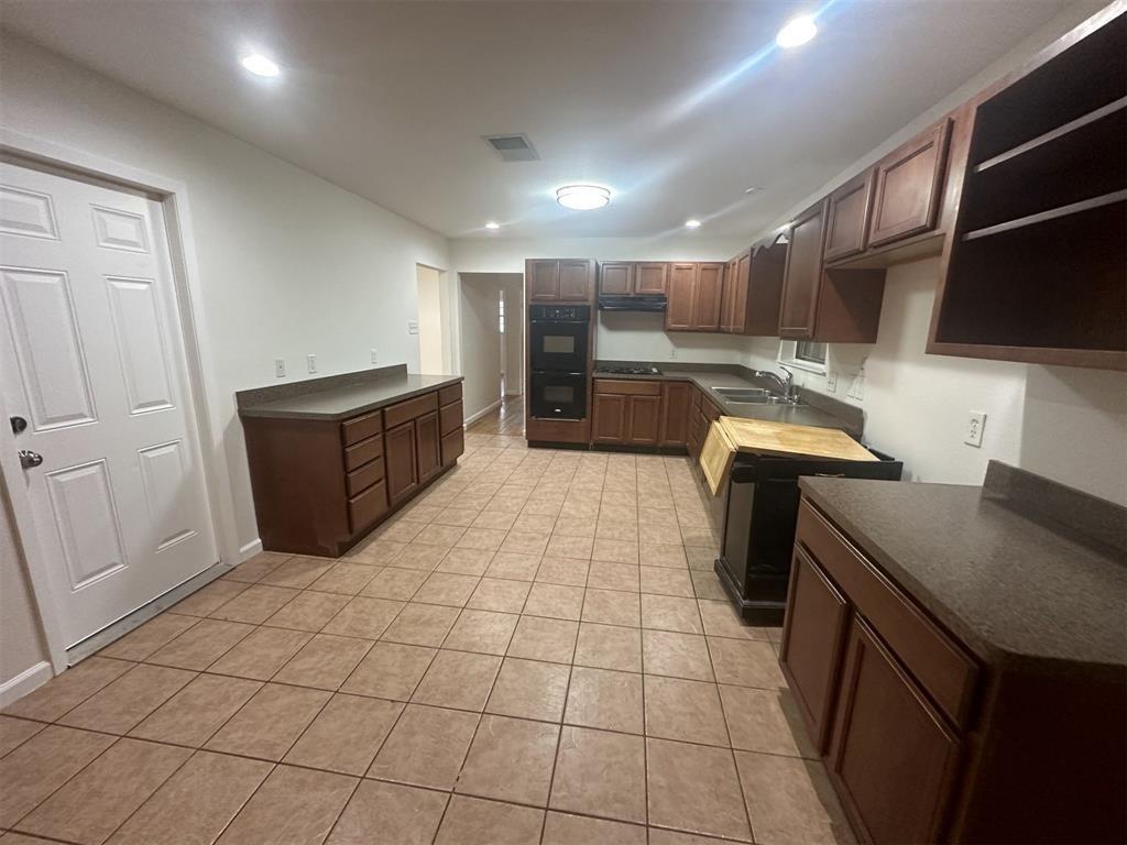 704 Clebud Drive Property Photo 4